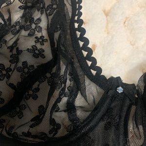 Full coverage lace bra, used